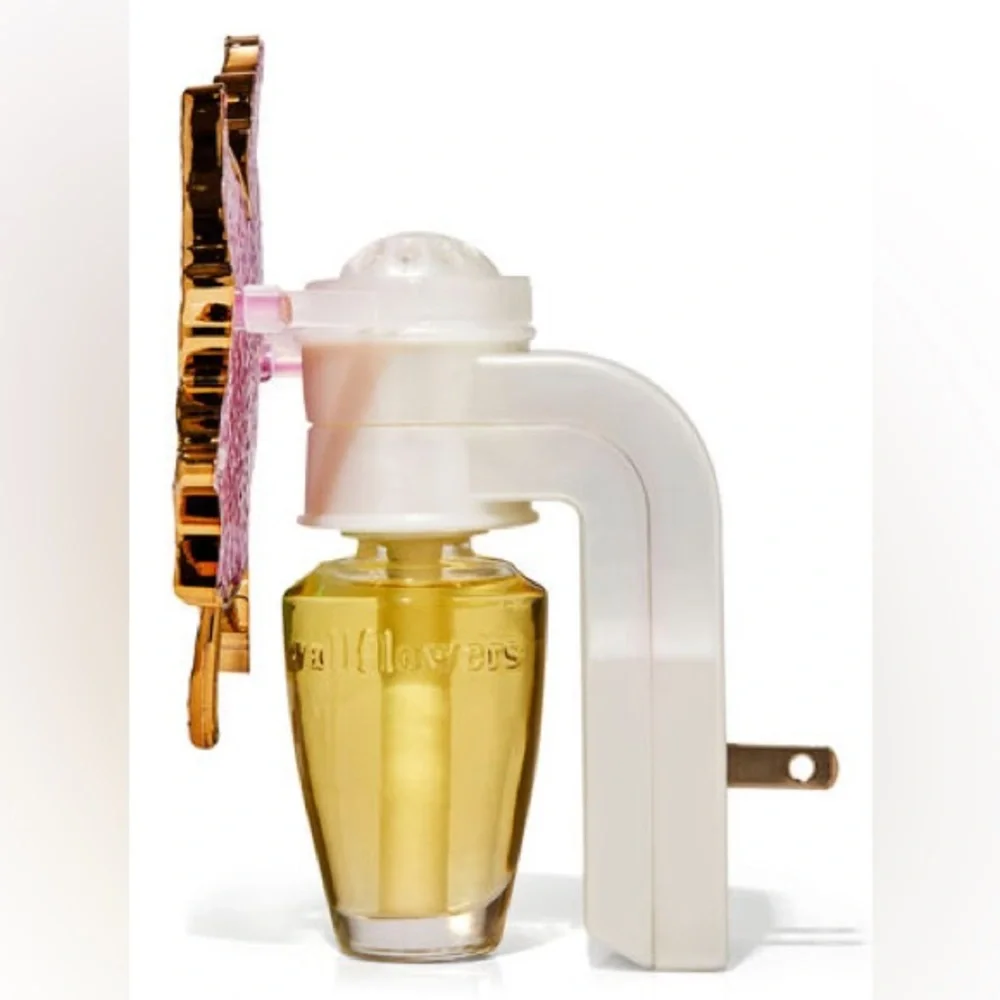 Etched Leaf Wallflowers Scent Control Nightlight Wallflowers Fragrance P… - Picture 7 of 7